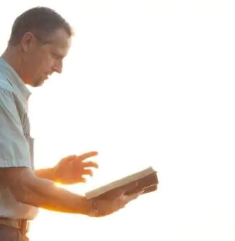 20 textos bíblicos sobre honrar Pastor para apoiar o homem de Deus na obra