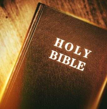 31 versículos-chave da Bíblia sobre carne e espírito para vigiar contra o pecado e buscar a santidade