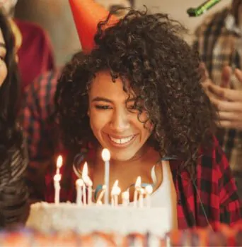 20 versículos de aniversário para amiga mais LINDOS cheio de fé e bençãos